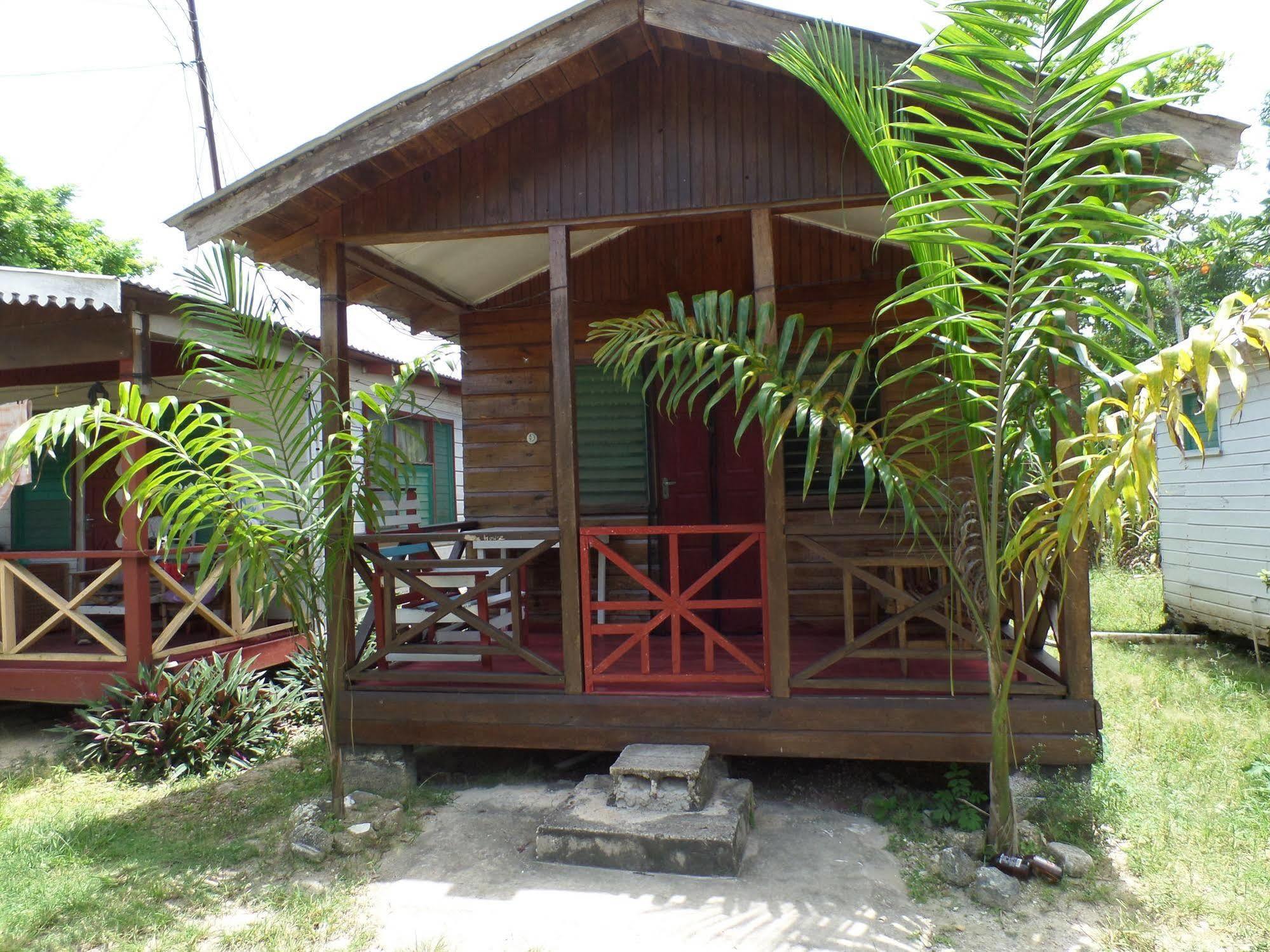 Beach Road Cottages At Jah Bs Negril Exterior photo